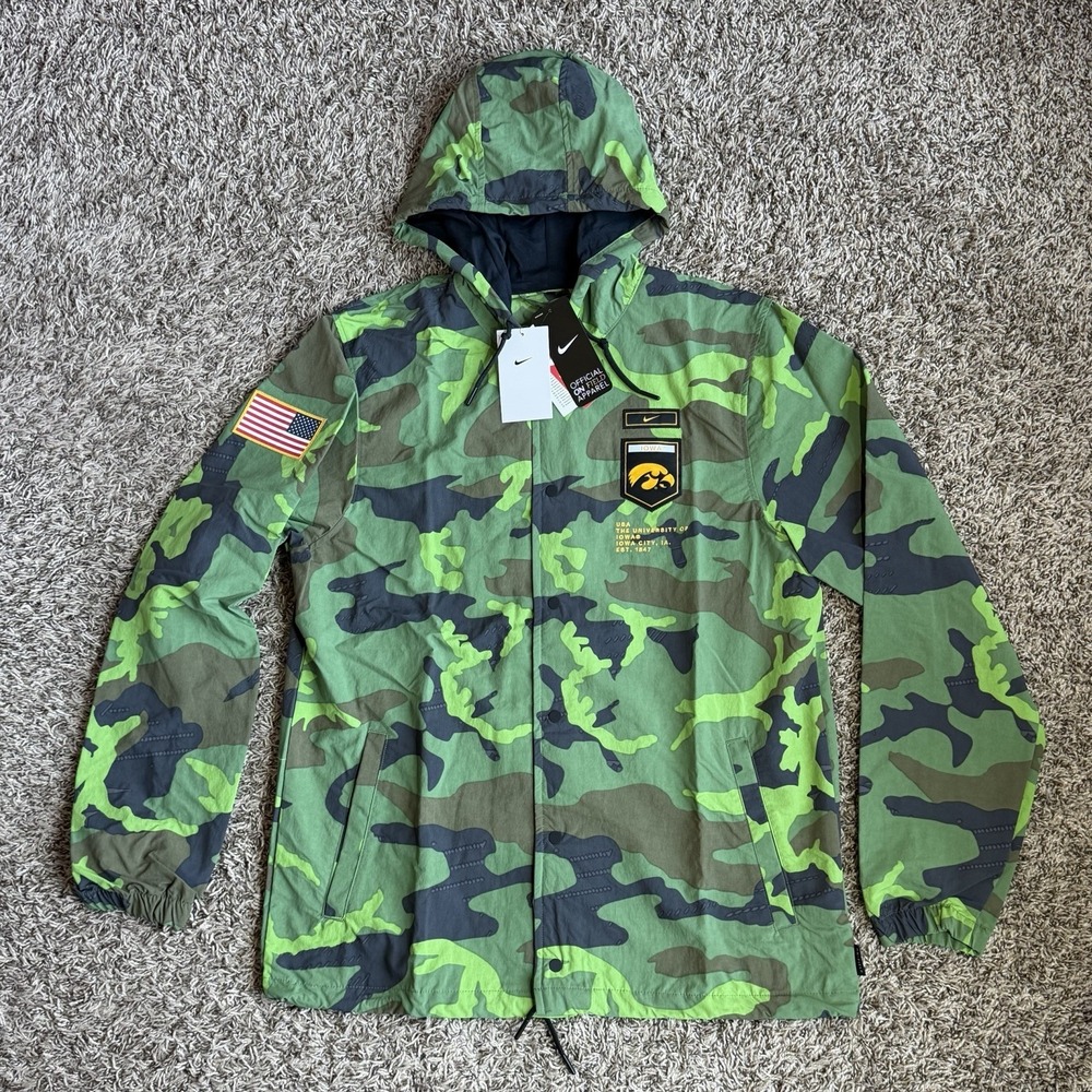 Nike Iowa Hawkeyes Camo Jacket Men's Size Large Green Hooded USA Windbreaker NEW